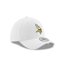 Load image into Gallery viewer, Minnesota Vikings New Era White 39Thirty 3930 Flex Fit Hat