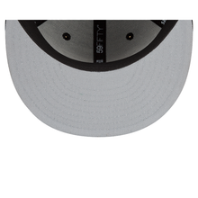 Load image into Gallery viewer, Washington Commanders New Era 59Fifty Black & White 5950 Fitted Cap