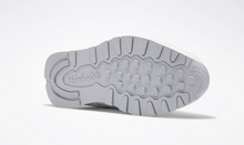 Load image into Gallery viewer, Reebok Classic Leather Sneakers