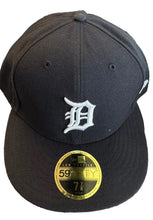 Load image into Gallery viewer, Detroit Tigers New Era 59Fifty 5950 Navy Fitted Hat with White Detroit Tigers Logo # 70654425