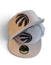 Load image into Gallery viewer, Toronto Raptors New Era 59Fifty Gray 5950 Fitted Hat