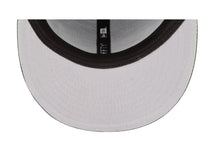 Load image into Gallery viewer, New England Patriots 59Fifty 5950 Corduroy &amp; Camouflage New Era Fitted Cap