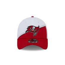 Load image into Gallery viewer, Tampa Bay Buccaneers New Era 39Thirty 3930 Flex Fit Hat