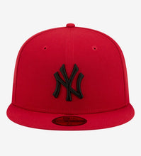 Load image into Gallery viewer, New York Yankees New Era 59fifty 5950 Cardinal Red &amp; Black Fitted Hat