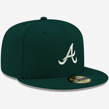 Load image into Gallery viewer, Atlanta Braves New Era 59Fifty Green with White Braves Logo 5950 Fitted Cap