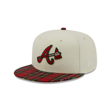 Load image into Gallery viewer, Atlanta Braves New Era 9Fifty 950 Plaid Visor Snapback Cap