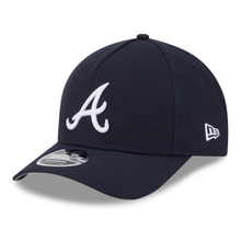 Load image into Gallery viewer, Atlanta Braves New Era 9Forty 940 M Frame Navy &amp; White Snapback Cap