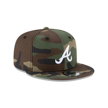 Load image into Gallery viewer, Atlanta Braves New Era 9Fifty 950 Camouflage Snapback Cap
