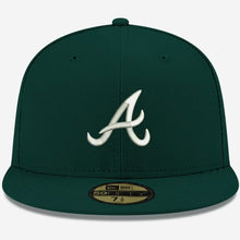 Load image into Gallery viewer, Atlanta Braves New Era 59Fifty Green with White Braves Logo 5950 Fitted Cap