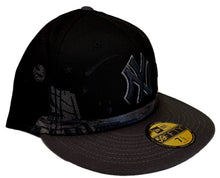 Load image into Gallery viewer, New York Yankees New Era 59Fifty 5950 Fitted Hat with Planets, Stars &amp; Spaceships Planetary Design