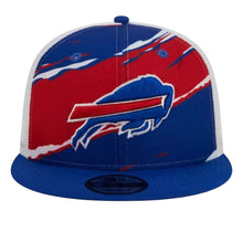 Load image into Gallery viewer, Buffalo Bills New Era 9Fifty 950 Snapback Trucker Hat