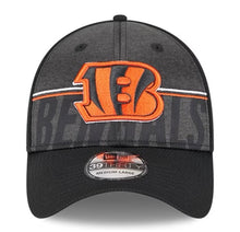 Load image into Gallery viewer, Cincinnati Bengals New Era 39Thirty 3930 Flex Fit Training Hat