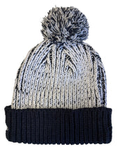 Load image into Gallery viewer, New York Yankees Genuine New Era snowed upon look One-Time Removable Pom Knit Beanie