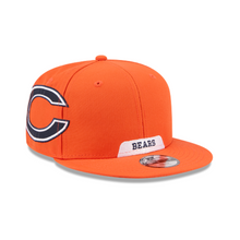 Load image into Gallery viewer, Chicago Bears New Era 9Fifty 950 Snapback Helmet Pack Exclusive Rivalry Collection Cap