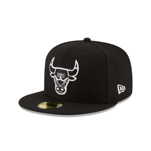 Chicago Bulls Black with White Bulls Logo 59fifty 5950 New Era Fitted Hat