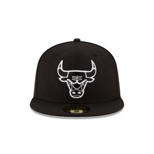 Load image into Gallery viewer, Chicago Bulls Black with White Bulls Logo 59fifty 5950 New Era Fitted Hat