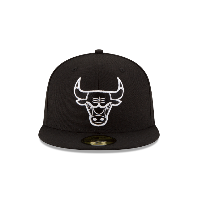 Chicago Bulls Black with White Bulls Logo 59fifty 5950 New Era Fitted Hat