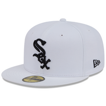 Load image into Gallery viewer, A white baseball cap featuring a black embroidered Chicago White Sox logo on the front and a black New Era flag logo on the side. It includes a gold sticker on the brim.