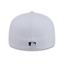 Load image into Gallery viewer, Chicago White Sox New Era 59fifty 5950 White &amp; Black Fitted Hat