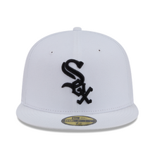 Load image into Gallery viewer, Chicago White Sox New Era 59fifty 5950 White &amp; Black Fitted Hat