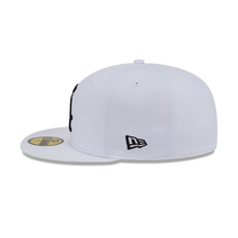 Load image into Gallery viewer, Chicago White Sox New Era 59fifty 5950 White &amp; Black Fitted Hat