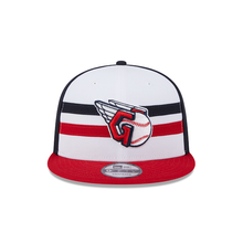 Load image into Gallery viewer, Cleveland Guardians  9FIFTY 950 New Era Snapback Hat