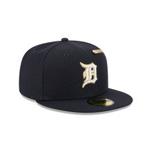 Load image into Gallery viewer, Detroit Tigers New Era 5950 Fitted Hat with 59Fifty Gold Colored Metal Pin