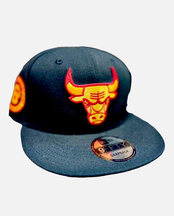 Chicago Bulls New Era 9Fifty 950 NBA Finals 6X Champions Sidepatch Snapback - Black/Gold/Red