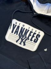 Load image into Gallery viewer, New York Yankees New Era Fleece Pullover Hoodie