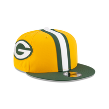 Load image into Gallery viewer, Green Bay Packers New Era 9Fifty 950 Snapback Helmet Pack Exclusive Cap