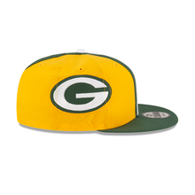 Load image into Gallery viewer, Green Bay Packers New Era 9Fifty 950 Snapback Helmet Pack Exclusive Cap