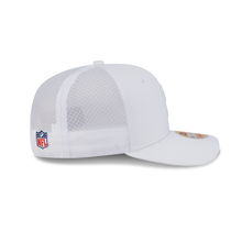 Load image into Gallery viewer, Green Bay Packers New Era 9Seventy 970 Performance On-Field Sideline Snapback Cap