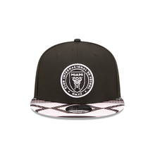 Load image into Gallery viewer, Inter Miami Black Pink New Era MLS 950 9Fifty Snapback Hat