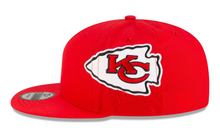 Load image into Gallery viewer, Kansas City Chiefs New Era 9Fifty 950 Snapback Helmet Pack Exclusive Cap