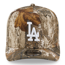 Load image into Gallery viewer, Camouflage baseball cap with LA logo o