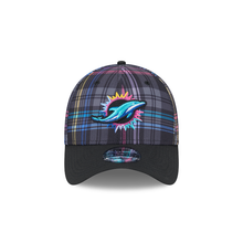 Load image into Gallery viewer, Miami Dolphins New Era Crucial Catch 39Thirty Flex Fit Hat