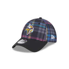 Load image into Gallery viewer, Minnesota Vikings New Era Crucial Catch 39Thirty Flex Fit Hat