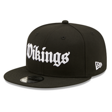 Load image into Gallery viewer, Minnesota Vikings New Era 9Fifty 950 Black &amp; White Snapback Cap