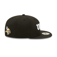 Load image into Gallery viewer, Minnesota Vikings New Era 9Fifty 950 Black &amp; White Snapback Cap