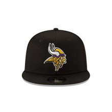 Load image into Gallery viewer, Minnesota Vikings New Era 9Fifty 950 Snapback Cap