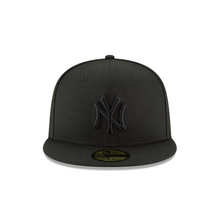 Load image into Gallery viewer, New York Yankees Black On Black 59Fifty 5950 New Era Fitted Cap