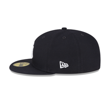 Load image into Gallery viewer, New York Yankees New Era 59Fifty 5950 Navy &amp; White Fitted Cap