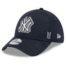 Load image into Gallery viewer, New York Yankees New Era Clubhouse Challenge 39Thirty Flex Fit 3930 Cap