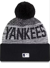 Load image into Gallery viewer, New York Yankees Authentic New Era Sport Knit Official On-Field Beanie