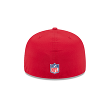 Load image into Gallery viewer, Tampa Bay Buccaneers New Era 59Fifty Sideline Performance Tech 5950 Fitted Cap
