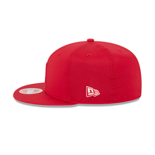 Load image into Gallery viewer, Tampa Bay Buccaneers New Era 59Fifty Sideline Performance Tech 5950 Fitted Cap