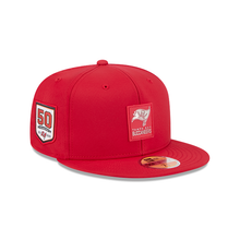 Load image into Gallery viewer, Tampa Bay Buccaneers New Era 59Fifty Sideline Performance Tech 5950 Fitted Cap
