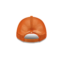 Load image into Gallery viewer, Texas Longhorns New Era 9Forty 940 Adjustable Fit Curved Bill Trucker Hat