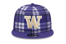 Load image into Gallery viewer, Washington Huskies New Era 9Fifty 950 Snapback Plaid Cap