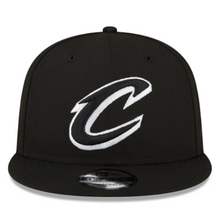 Load image into Gallery viewer, Cleveland Cavaliers 9Fifty New Era 950 Black &amp; White Snapback Hat